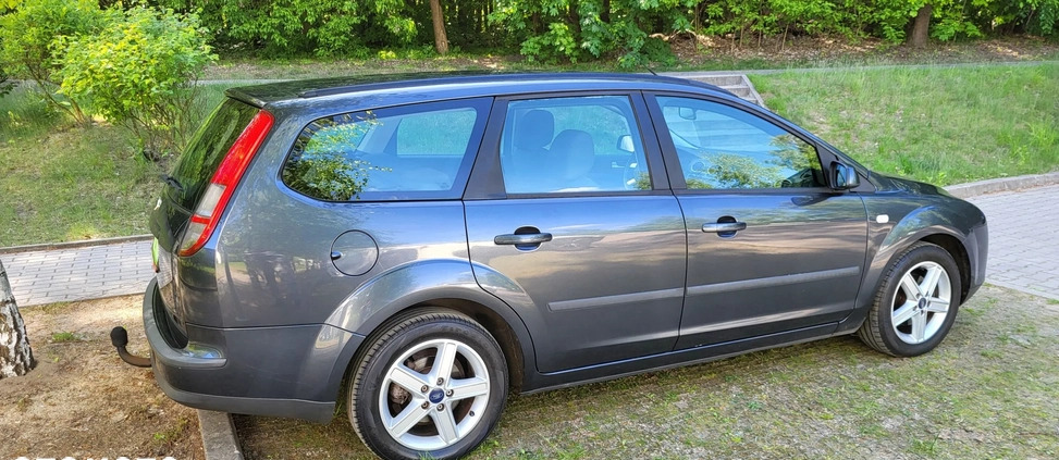 Ford Focus cena 9200 przebieg: 214827, rok produkcji 2007 z Odolanów małe 781